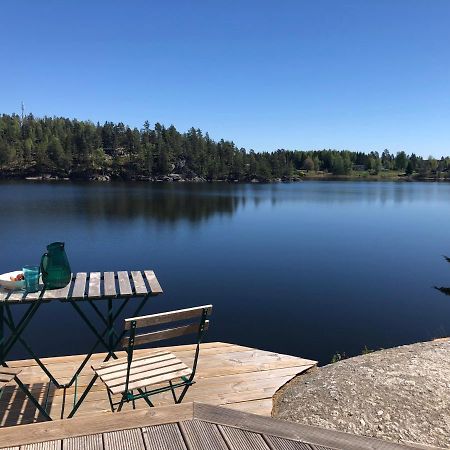 Lyseren Waterfront Cabin Omberg Eksteriør billede