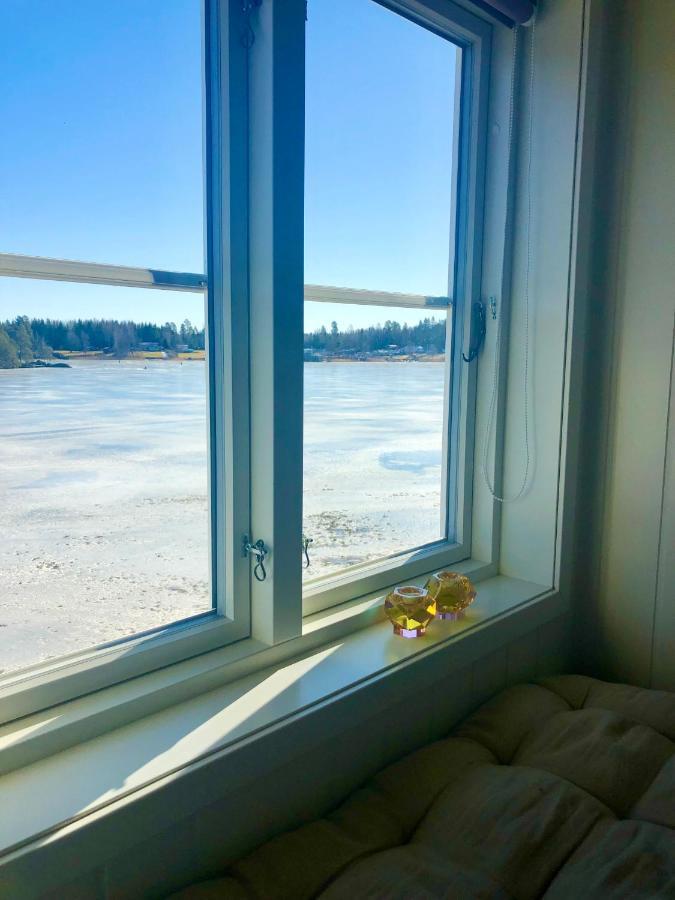 Lyseren Waterfront Cabin Omberg Eksteriør billede