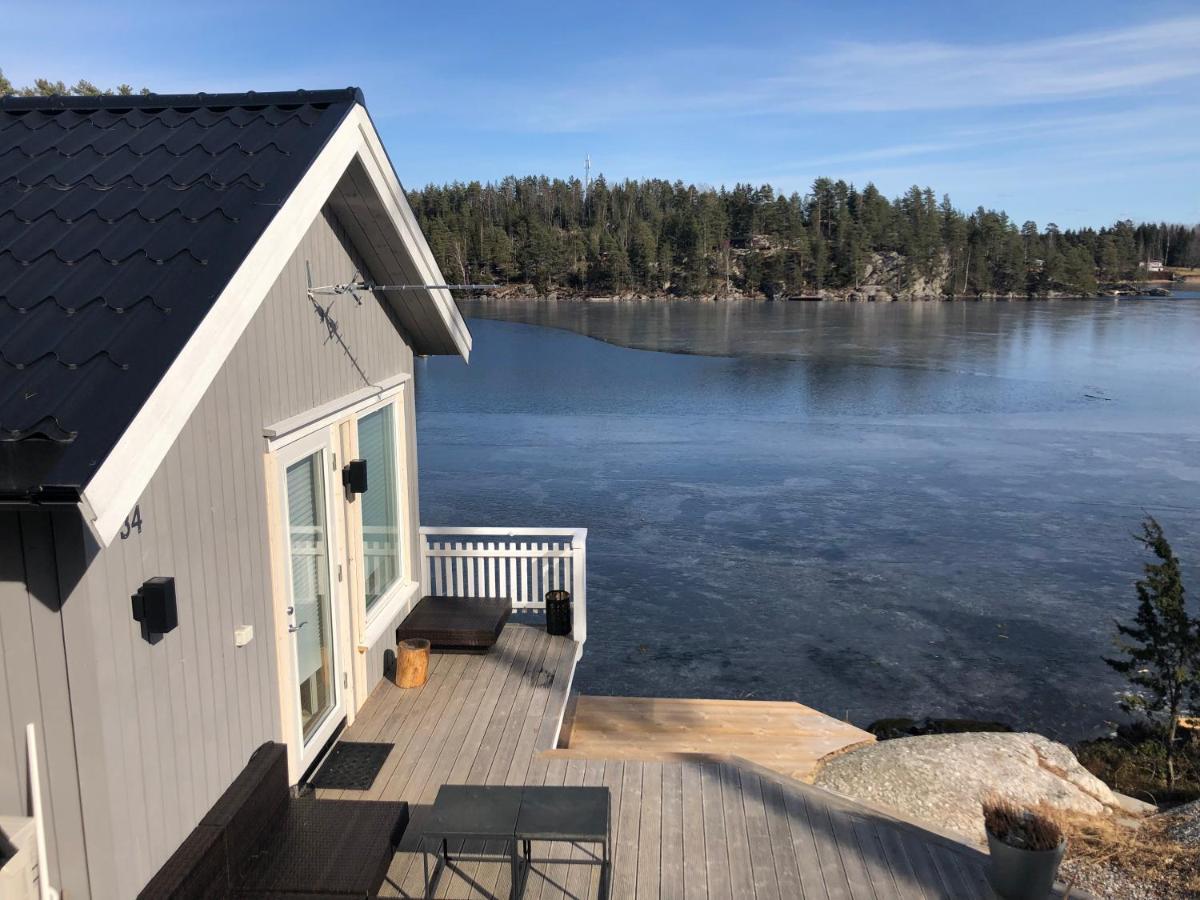 Lyseren Waterfront Cabin Omberg Eksteriør billede